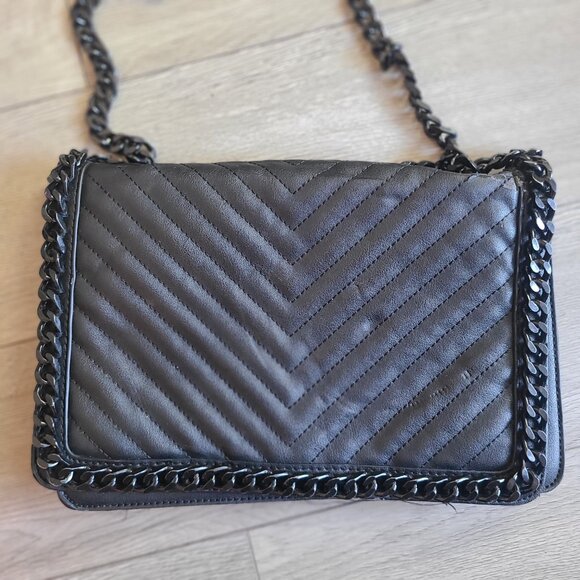 Aldo Black Chain Strap Quilted Purse - Picture 2 of 5